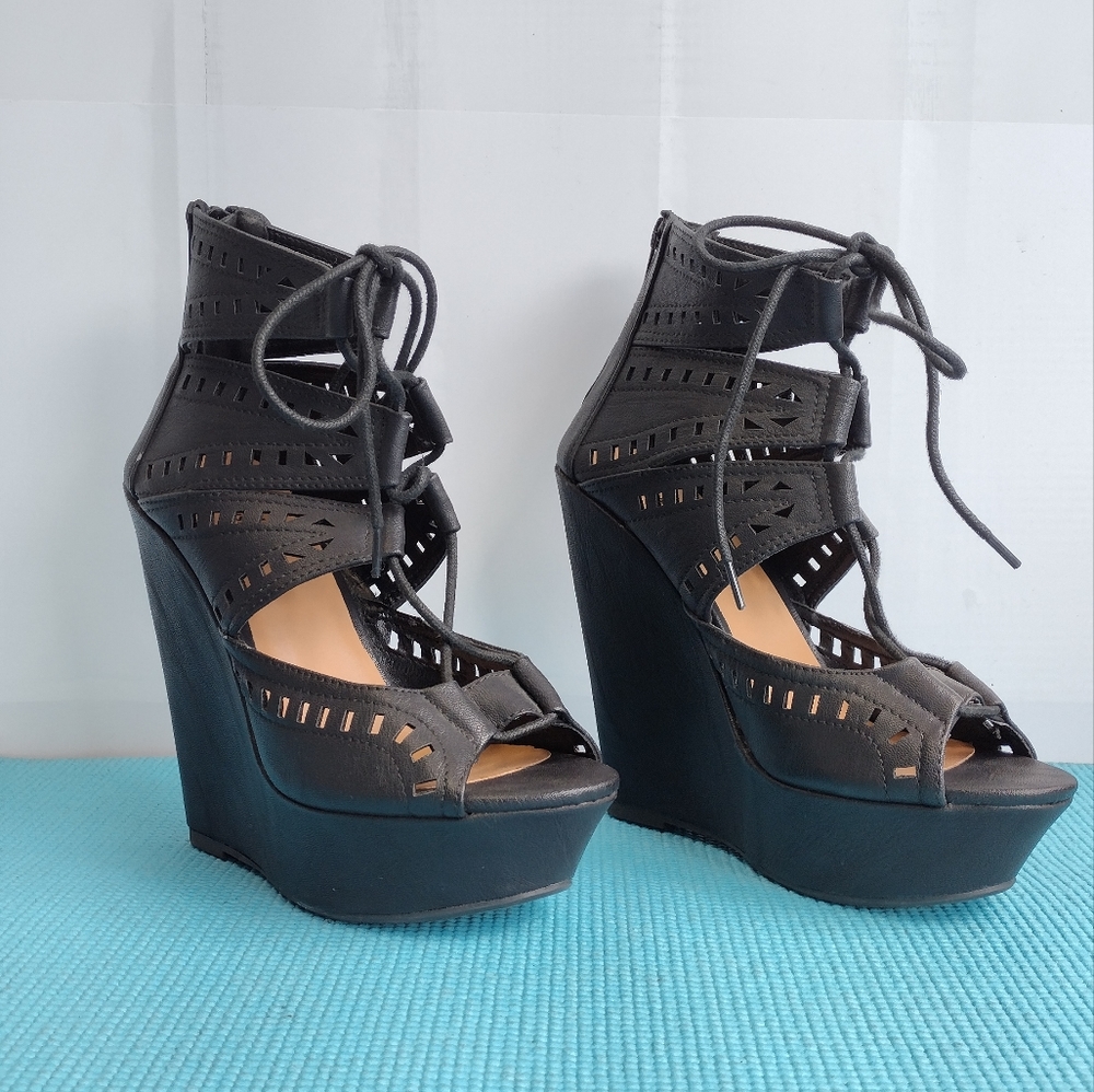 Charlotte Russe Black Platform Wedges